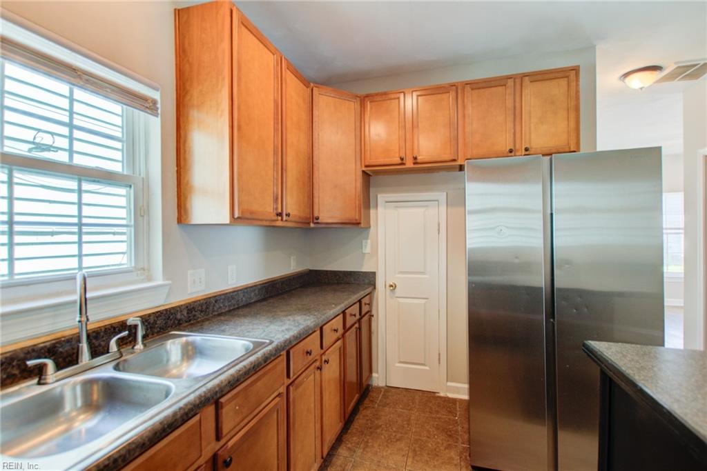 816 B Ave Property Photo 17