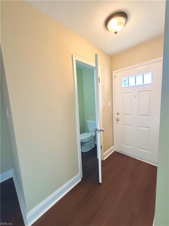 312 Seeman Ct Property Photo 3