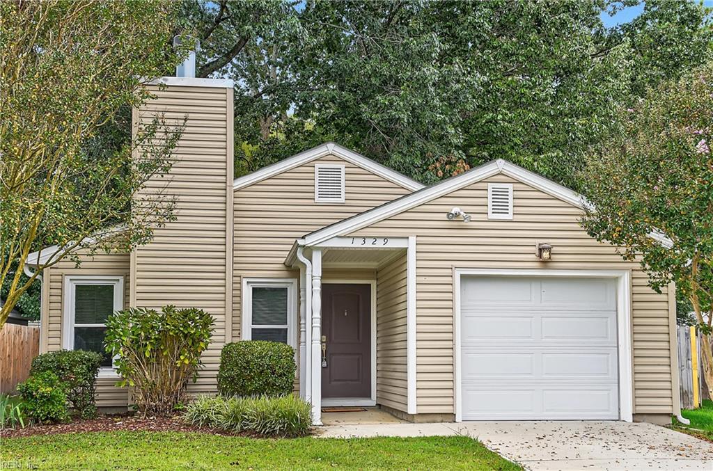 1329 Fernside Ct Property Photo 1
