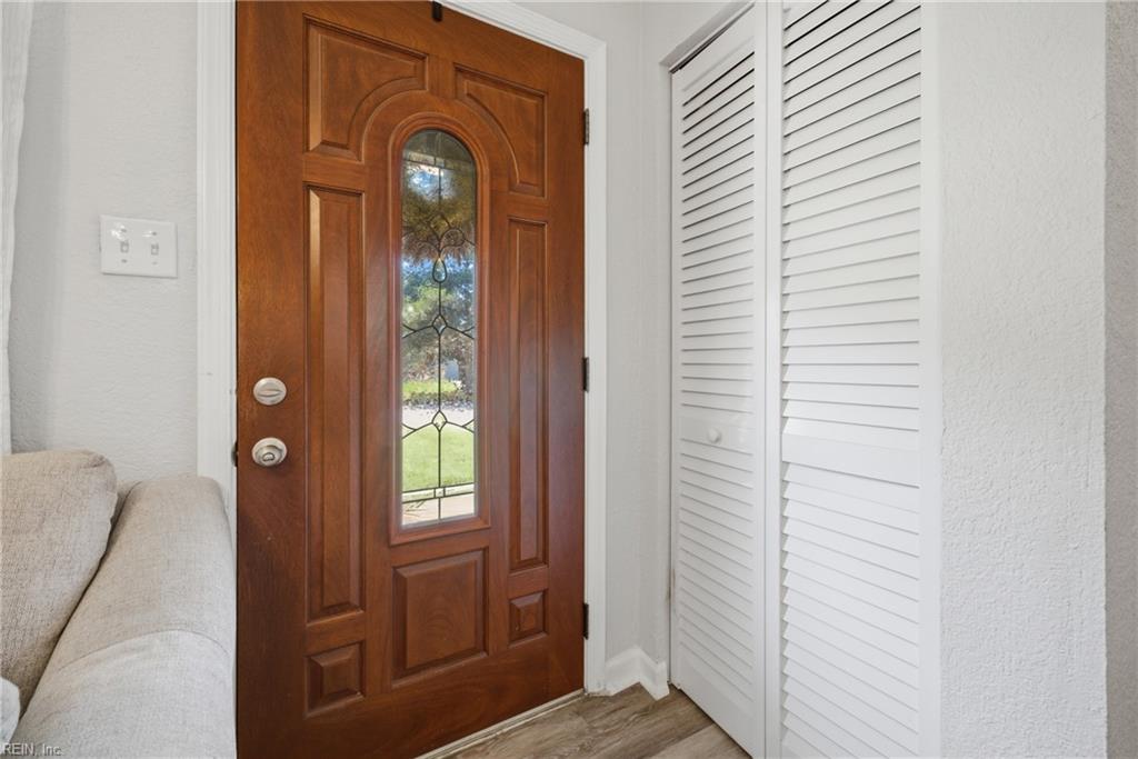752 Lynch Ln Property Photo 6