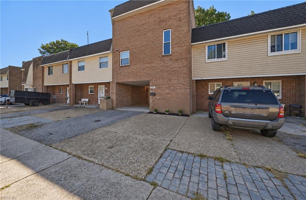 1221 Curie Ct Property Photo 4