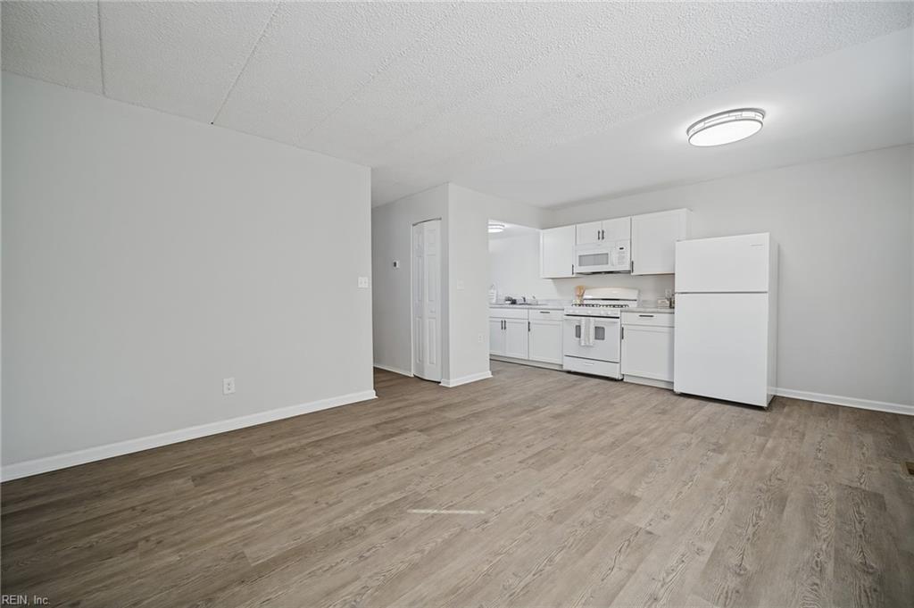 1221 Curie Ct Property Photo 6
