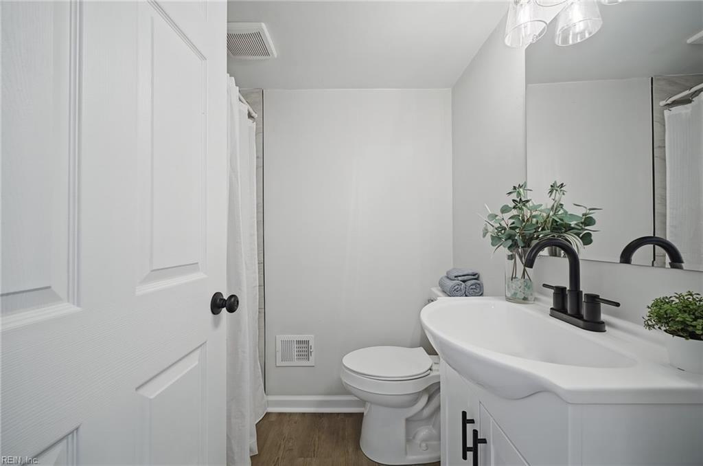 1221 Curie Ct Property Photo 17