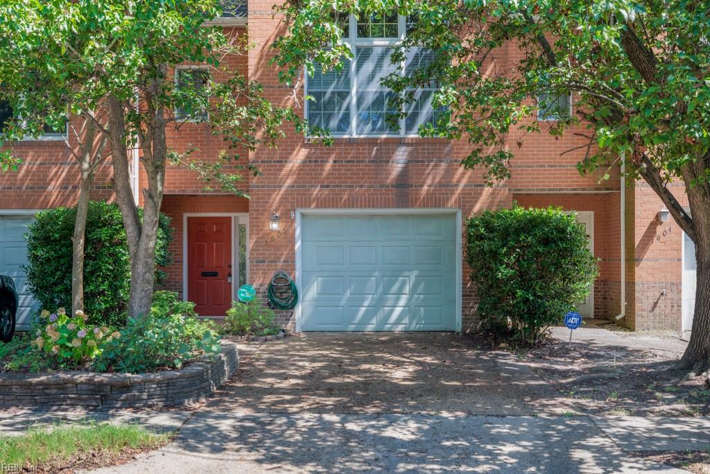 1606 Pasadena Ct Property Photo 4