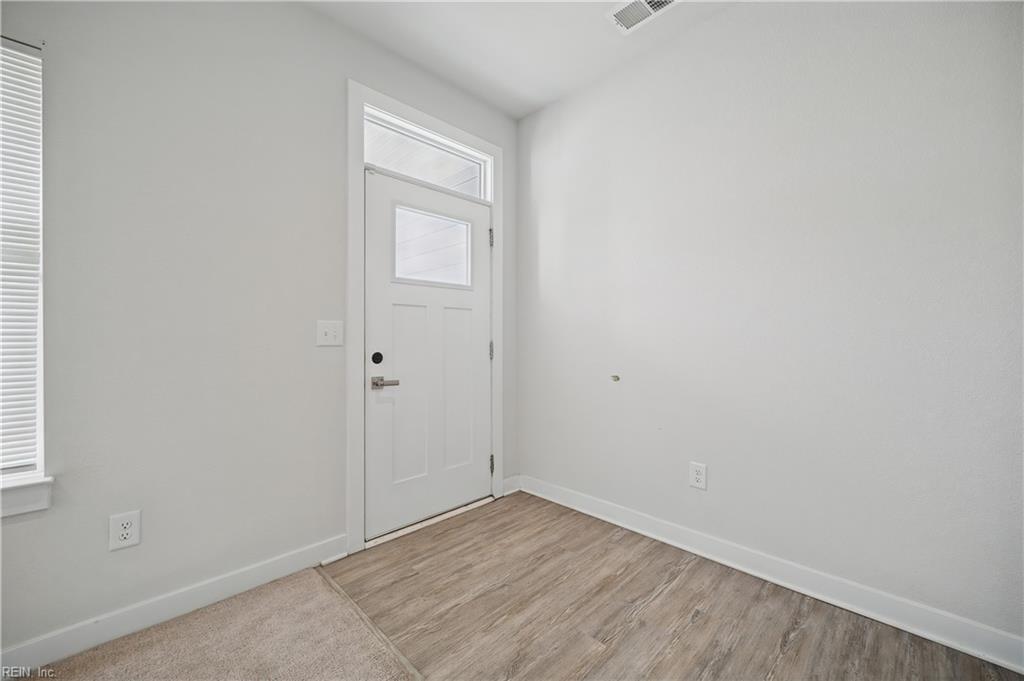 106 Brookside Ln Property Photo 5