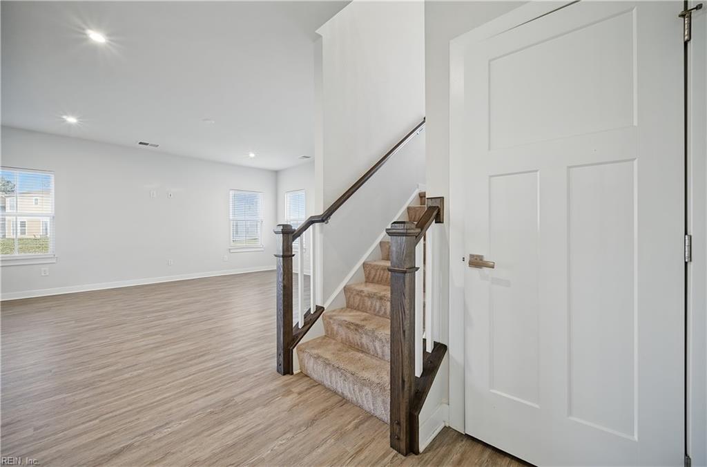 106 Brookside Ln Property Photo 9