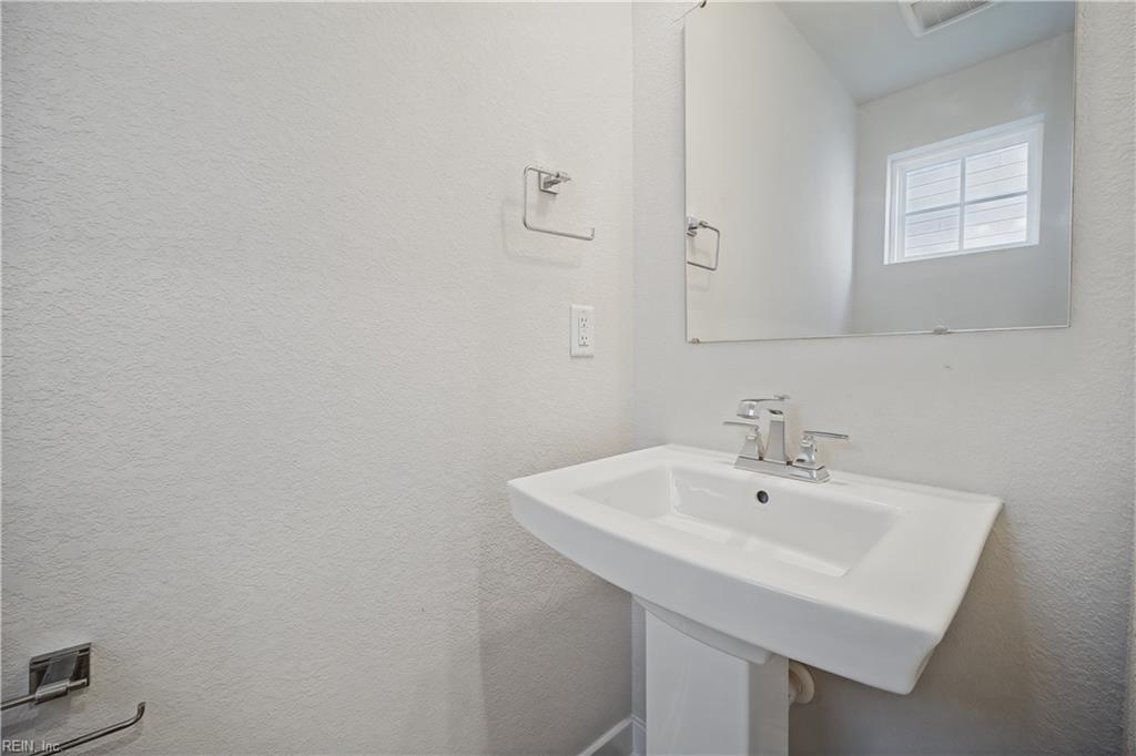 106 Brookside Ln Property Photo 21