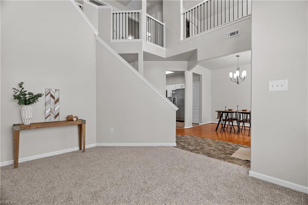 901 Summerfield Cres Property Photo 4