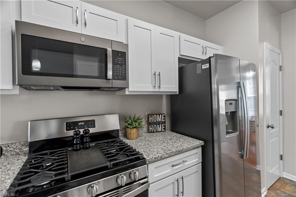 901 Summerfield Cres Property Photo 13
