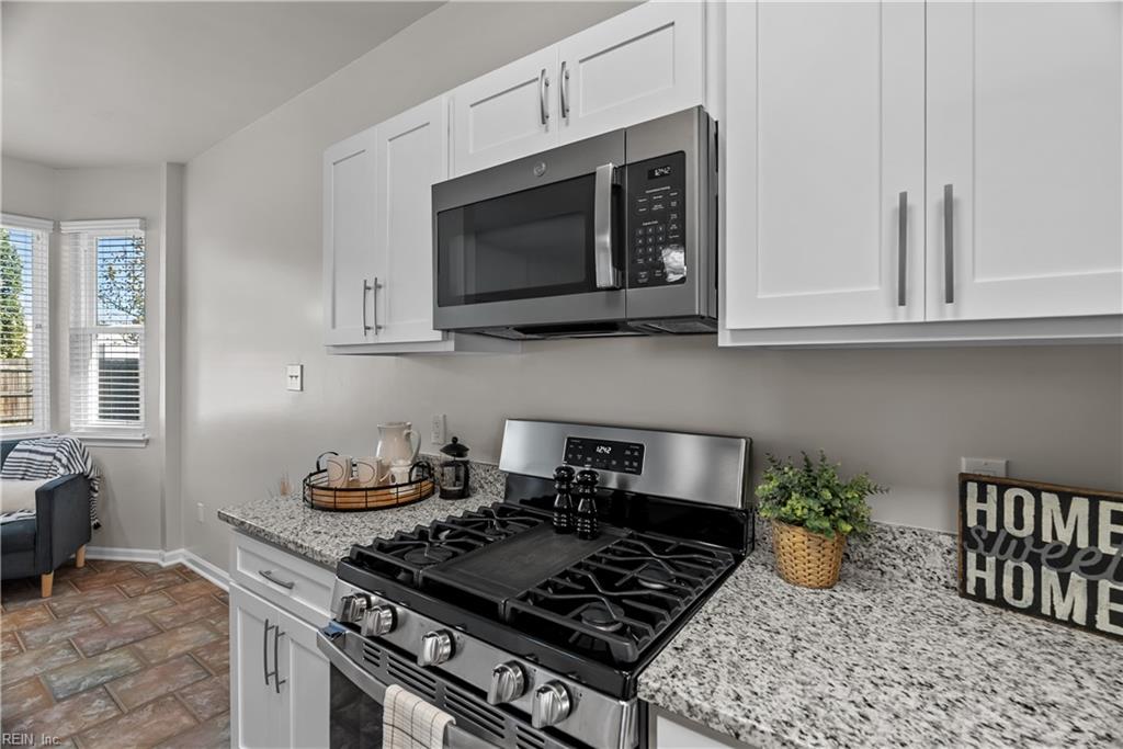 901 Summerfield Cres Property Photo 14