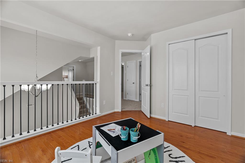 901 Summerfield Cres Property Photo 39