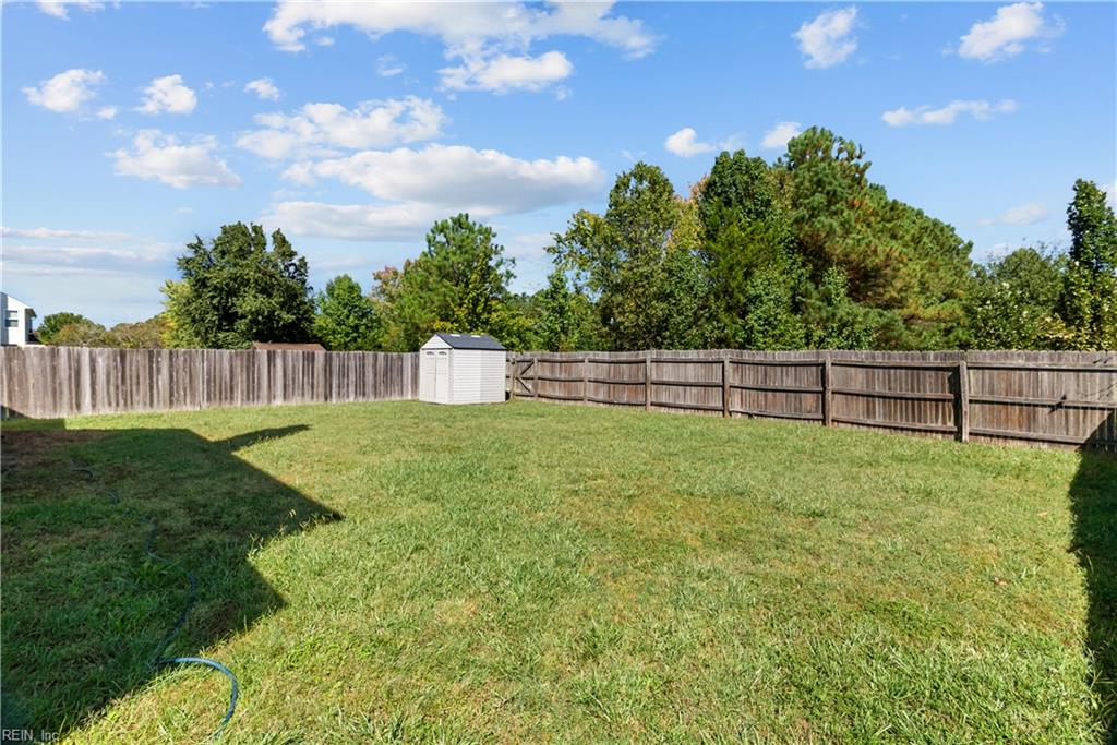 901 Summerfield Cres Property Photo 45