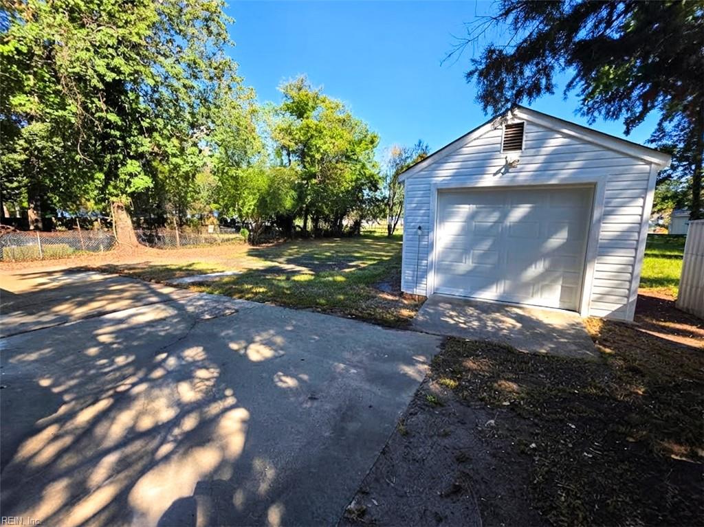 107 Rosewood Dr Property Photo 21