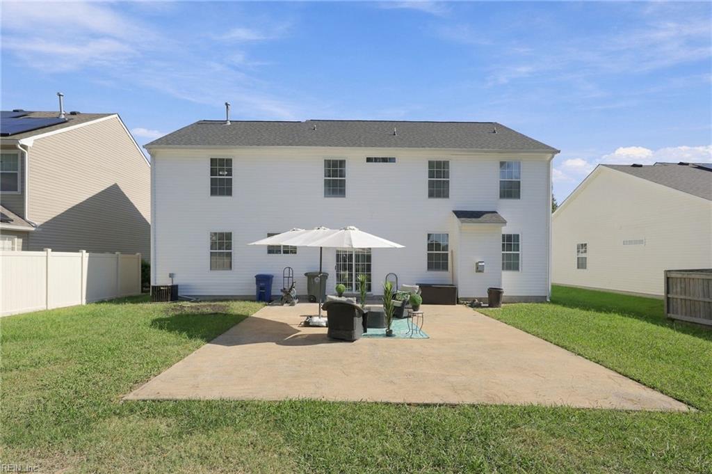 830 Holbrook Dr Property Photo 32
