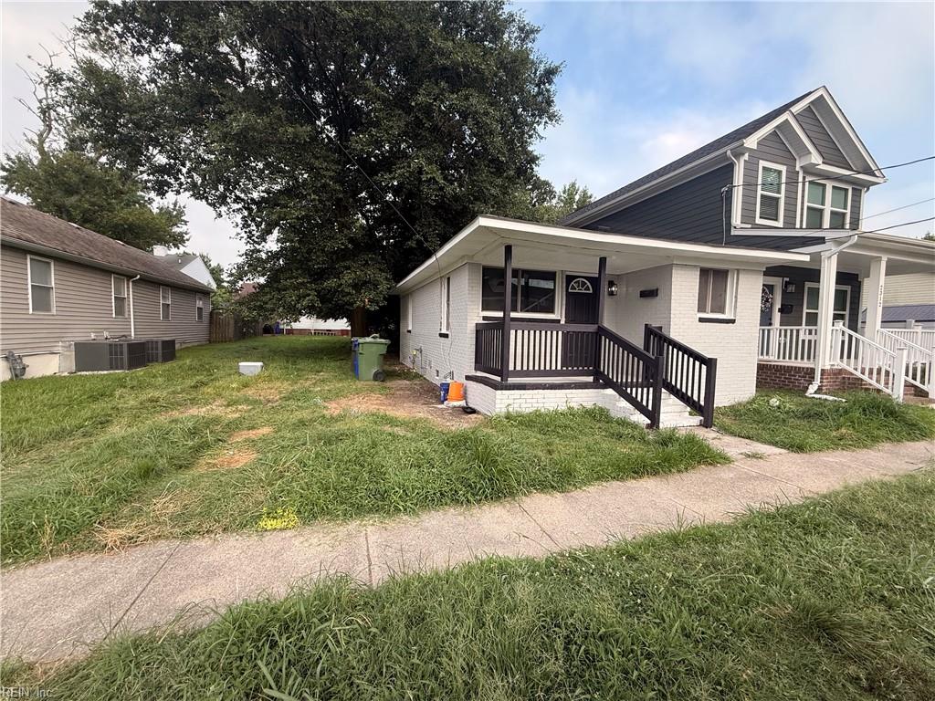 2316 Bolton ST Property Photo 1