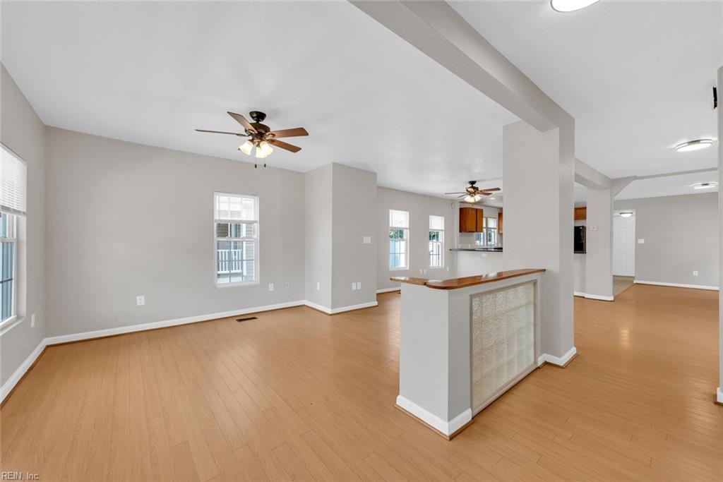 1009 Elkin St Property Photo 3