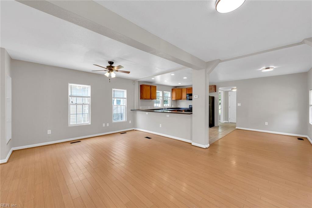 1009 Elkin St Property Photo 4