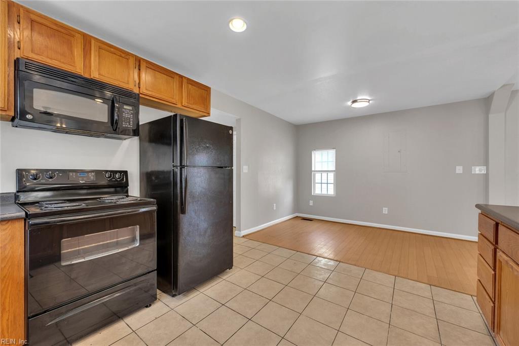 1009 Elkin St Property Photo 8
