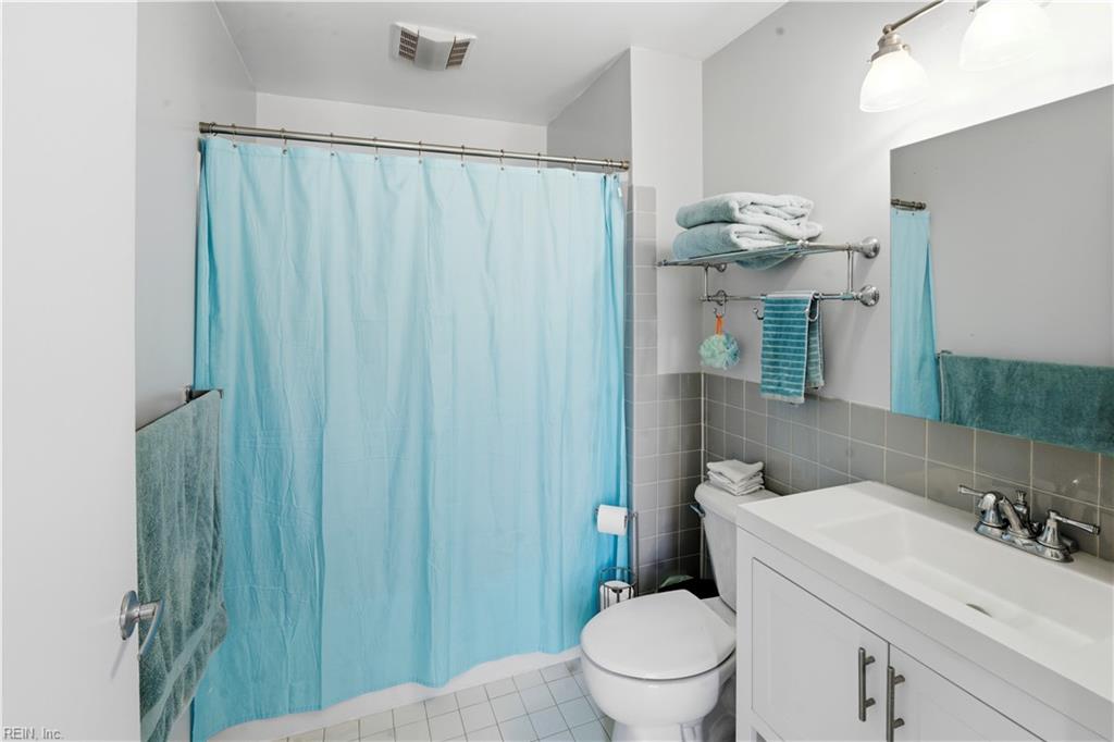 423 Saint Pauls Blvd Property Photo 26