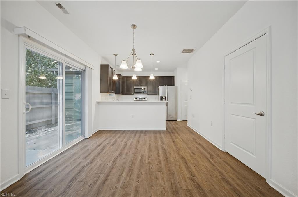 2456 Whitman St Property Photo 12