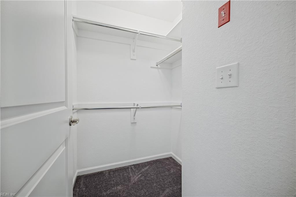 2456 Whitman St Property Photo 27