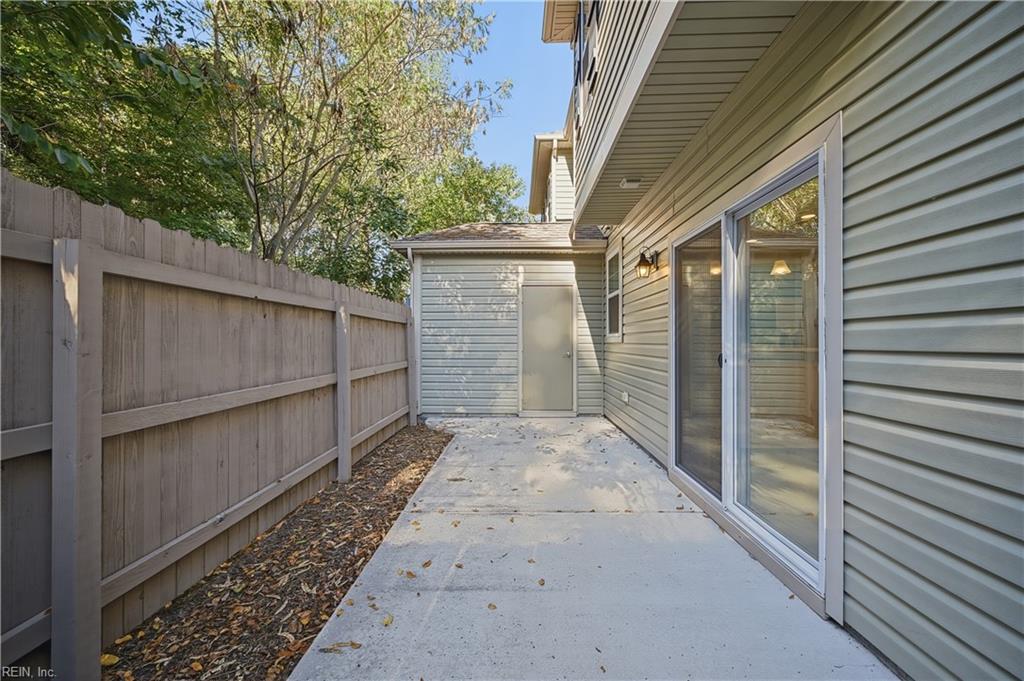 2456 Whitman St Property Photo 39