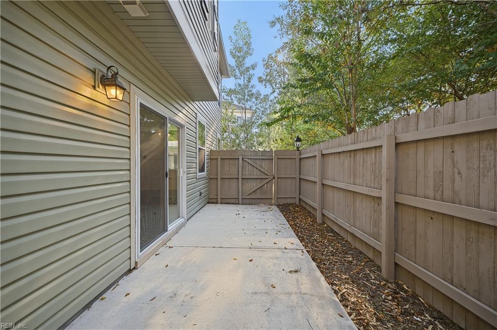 2456 Whitman St Property Photo 40