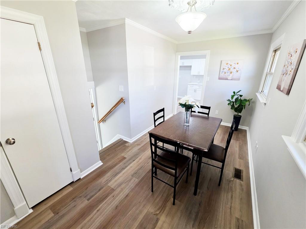 5341 Roslyn Dr Property Photo 6