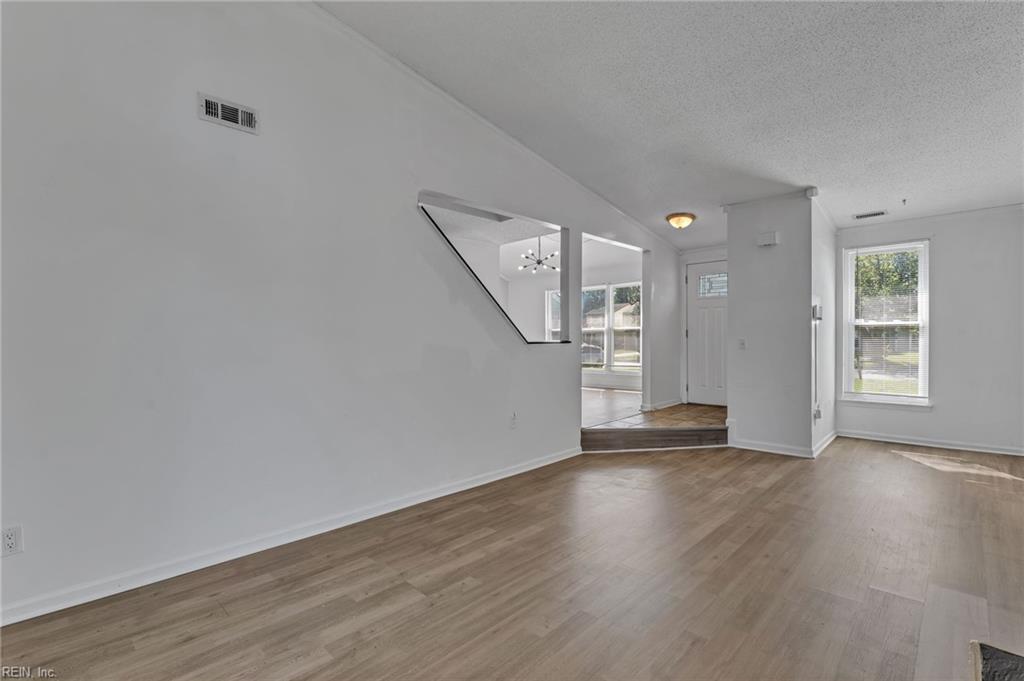 1429 Bridle Creek Blvd Property Photo 12