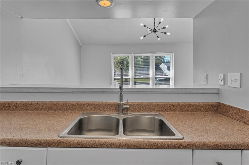 1429 Bridle Creek Blvd Property Photo 13