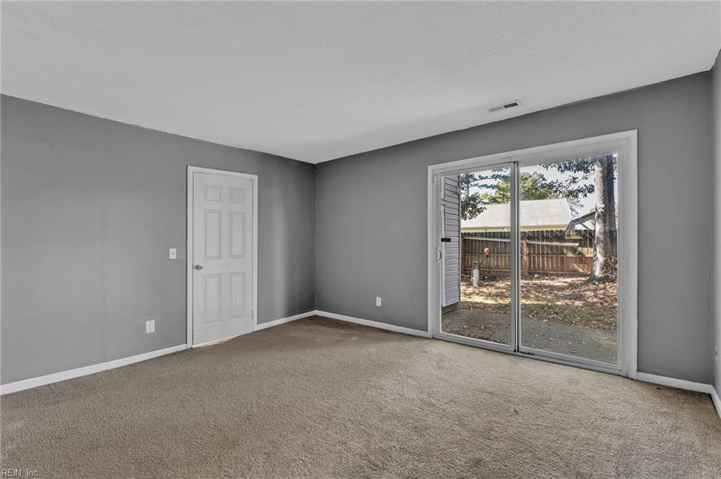 1429 Bridle Creek Blvd Property Photo 22