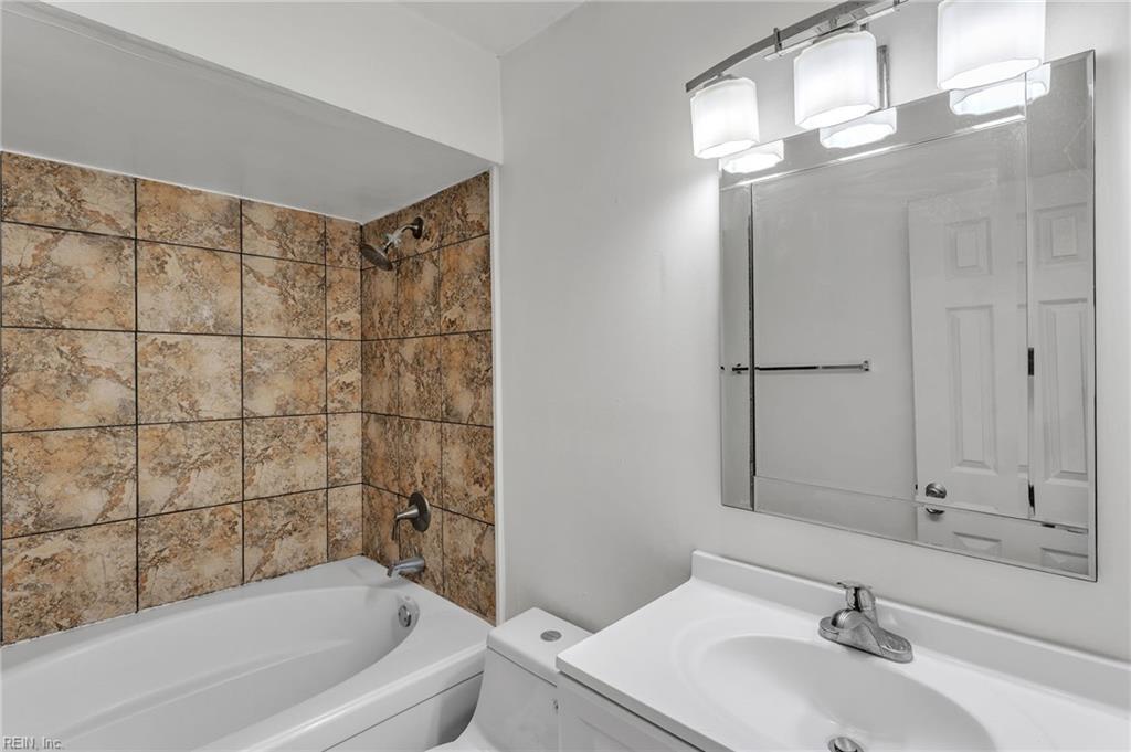 1429 Bridle Creek Blvd Property Photo 28
