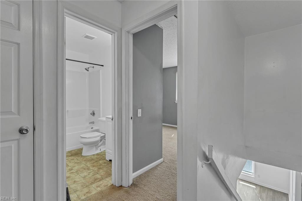 1429 Bridle Creek Blvd Property Photo 37