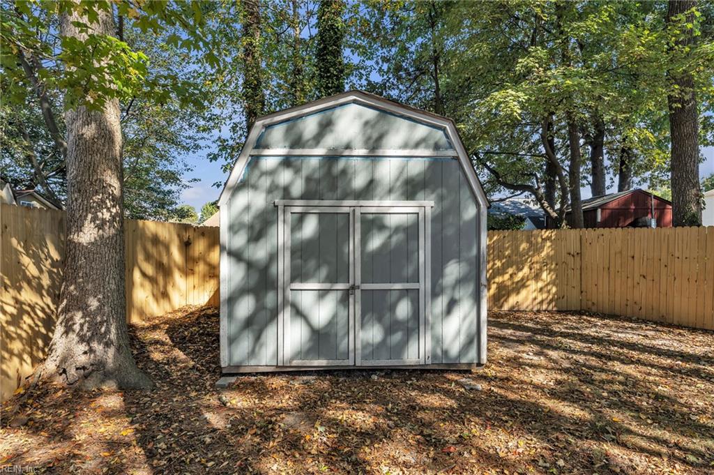 1429 Bridle Creek Blvd Property Photo 45