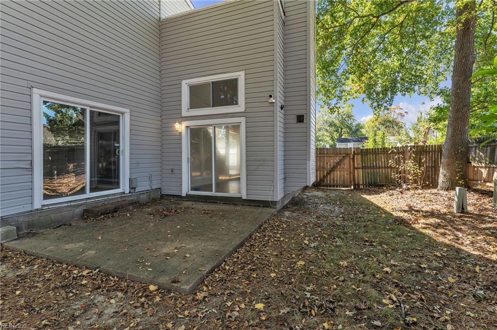 1429 Bridle Creek Blvd Property Photo 46
