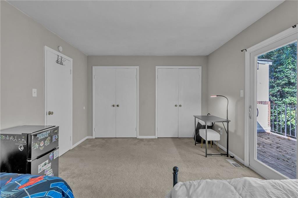 978 Level Green Blvd Property Photo 17