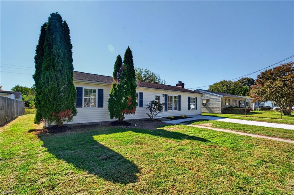 1820 Moger Dr Property Photo 2