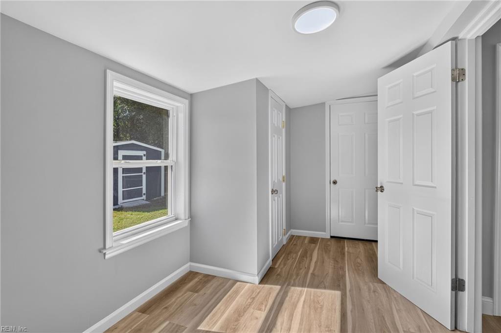 1820 Moger Dr Property Photo 27