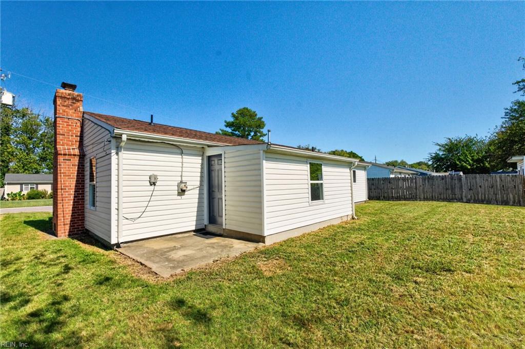 1820 Moger Dr Property Photo 31