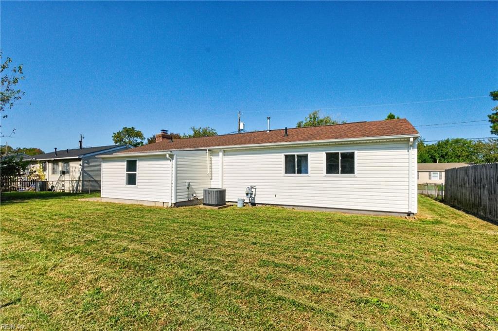 1820 Moger Dr Property Photo 32