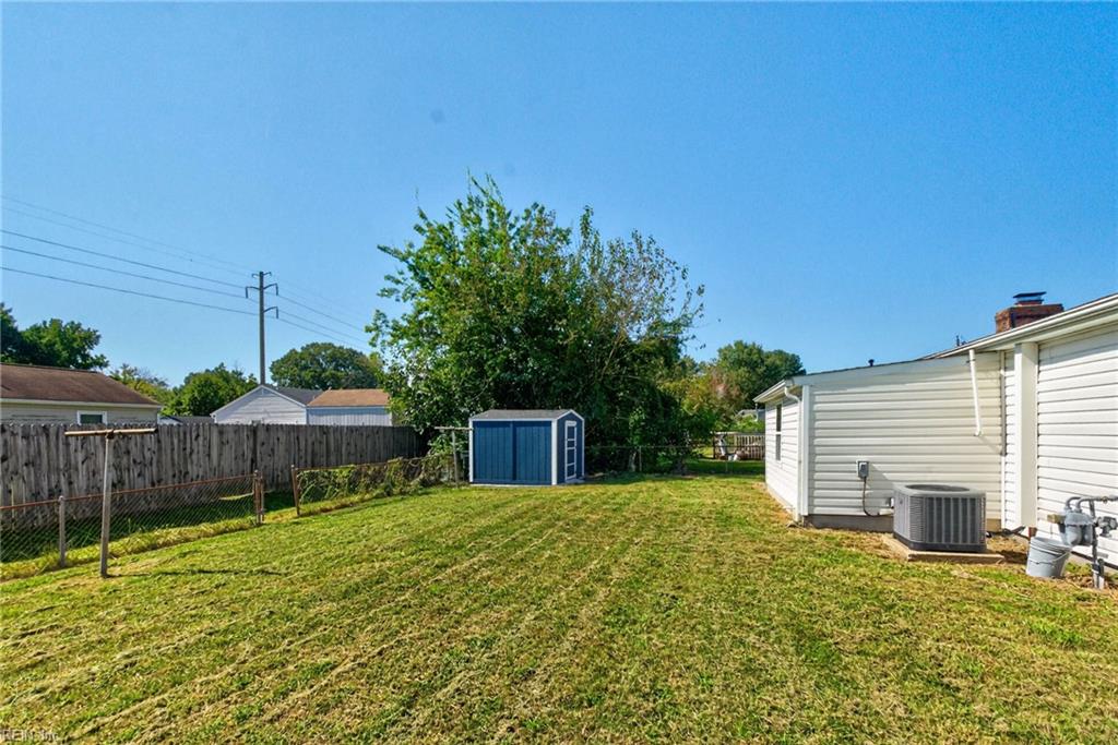 1820 Moger Dr Property Photo 34