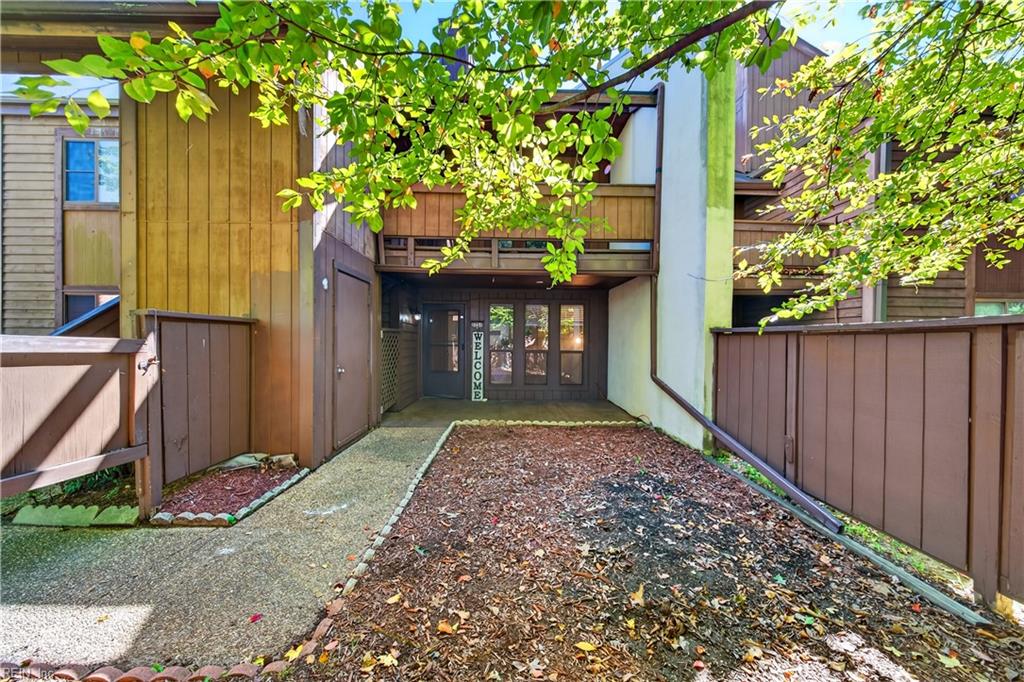 575 Ayrshire Way Property Photo 1