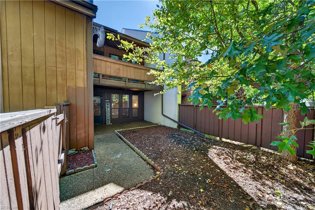 575 Ayrshire Way Property Photo 2