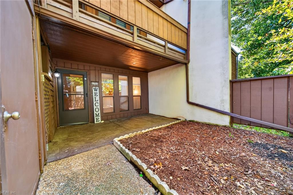 575 Ayrshire Way Property Photo 3