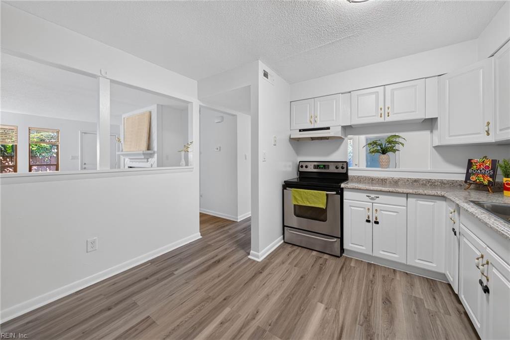 575 Ayrshire Way Property Photo 8