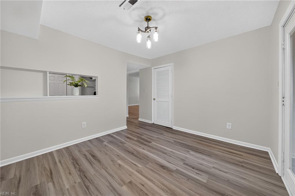 575 Ayrshire Way Property Photo 11