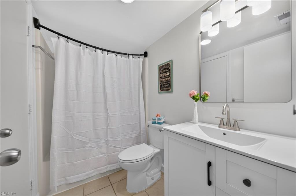 575 Ayrshire Way Property Photo 12