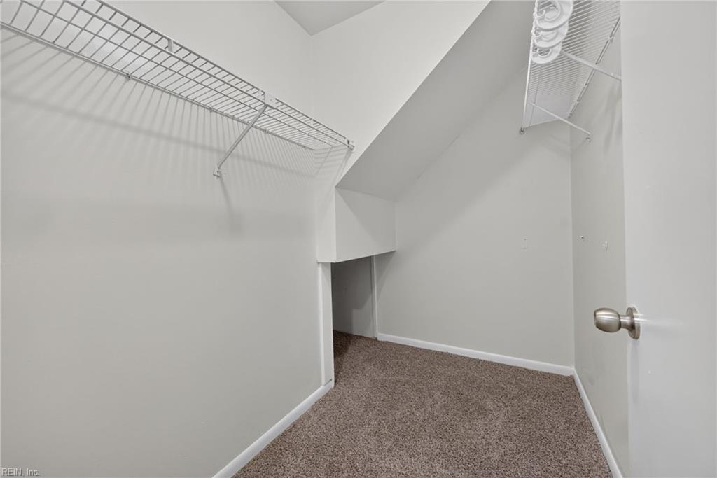 575 Ayrshire Way Property Photo 13