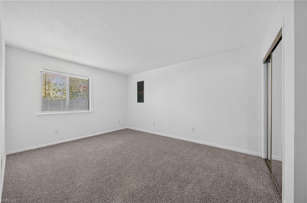 575 Ayrshire Way Property Photo 16