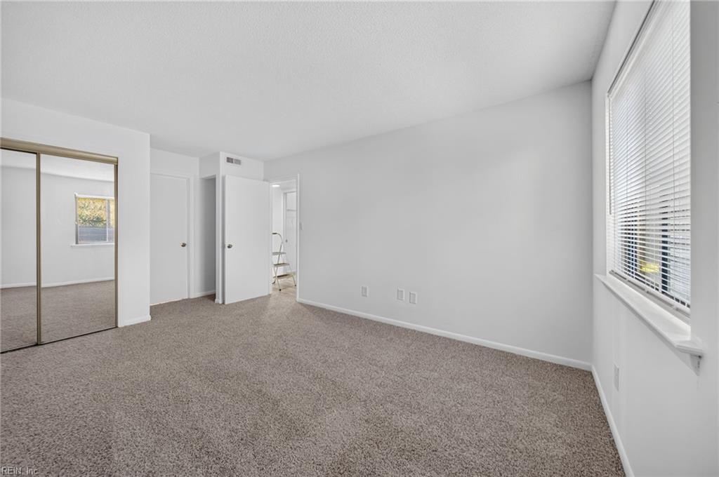 575 Ayrshire Way Property Photo 17